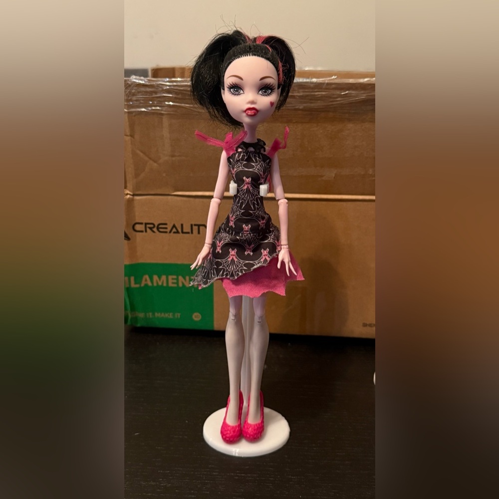 FCA draculaura monster high doll *SOLD*